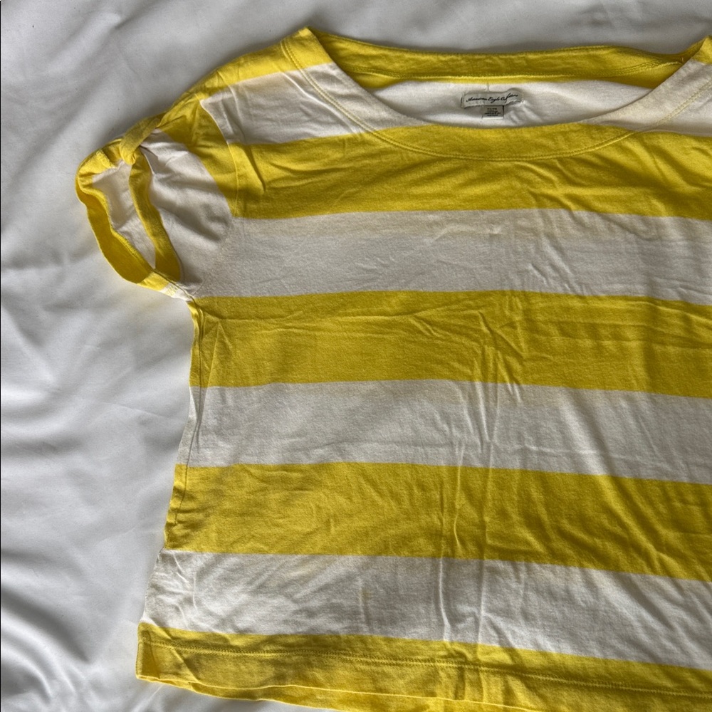 American Eagle Outfitters Yellow and White Tee